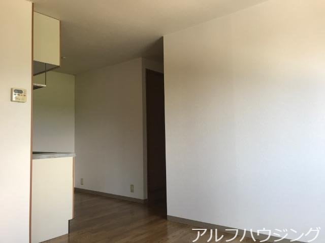 リビング グランブルー２番館