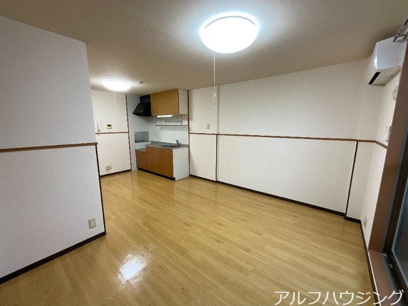  パルティーベヒルズ