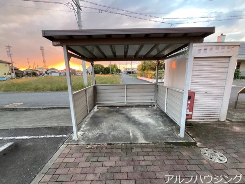  パルティーベヒルズ