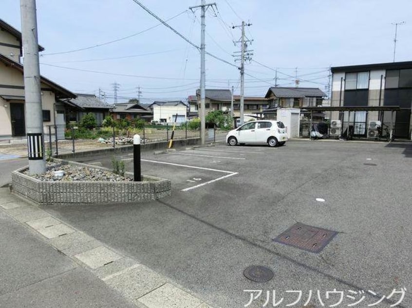 駐車場 メナークレール