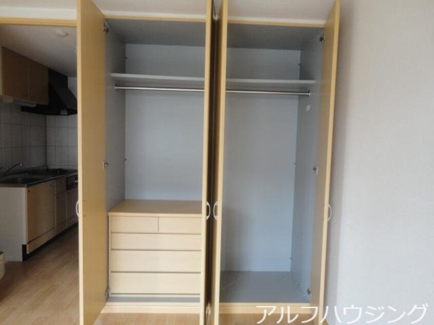 クローゼット ラ　マルコット（Ｌａ　marcotte）