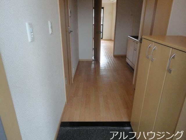 玄関 ラ　マルコット（Ｌａ　marcotte）