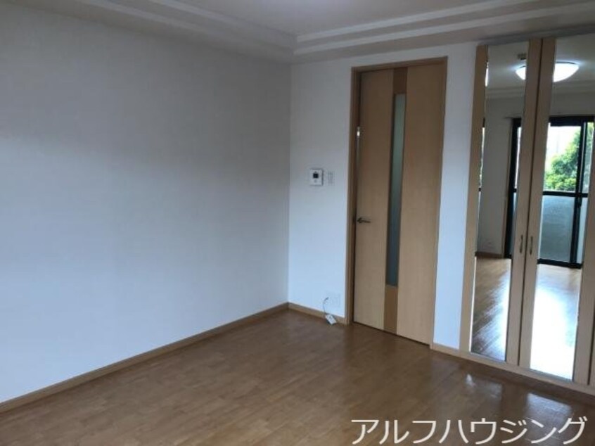 室内 向学マンション歓