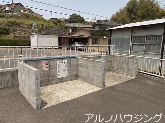  アムール　アドニス