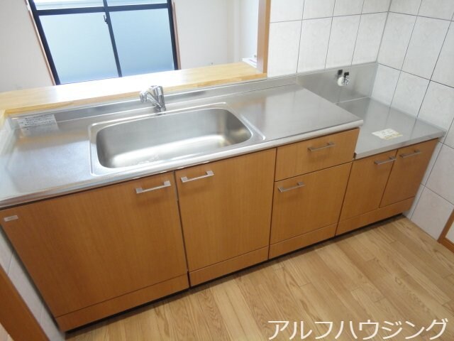 キッチン サンタプレイス弐番館（ＳＡＮＴＡ　ＰＬＡＣＥ　弐番館）