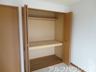 収納 ララポートⅡ