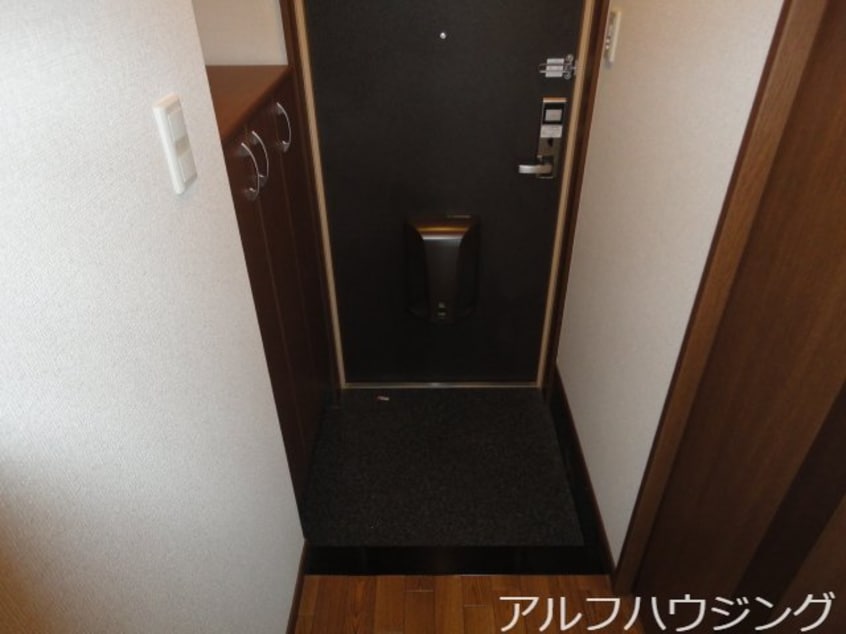 玄関 アイディール　ホーム（Ｉｄｅｌ　Ｈｏｒｍ）