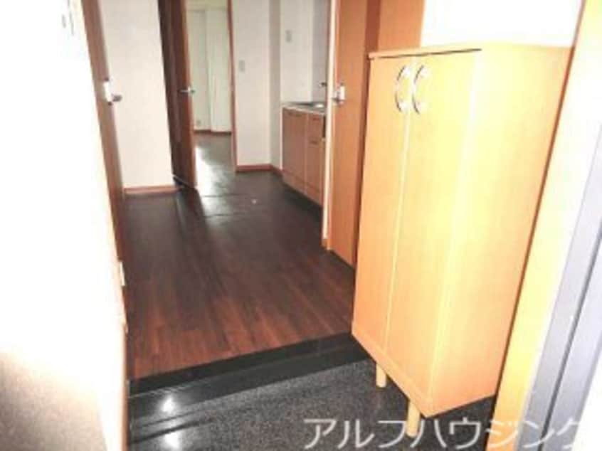 玄関 エスポアール郷