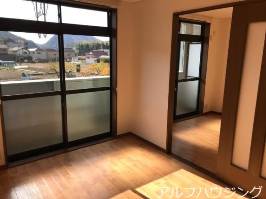 洋室 クレストールイン