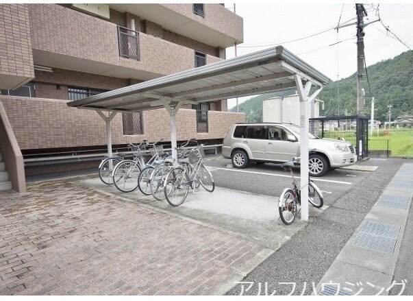  ハートフルマンションＫＡＷＡＢＥ