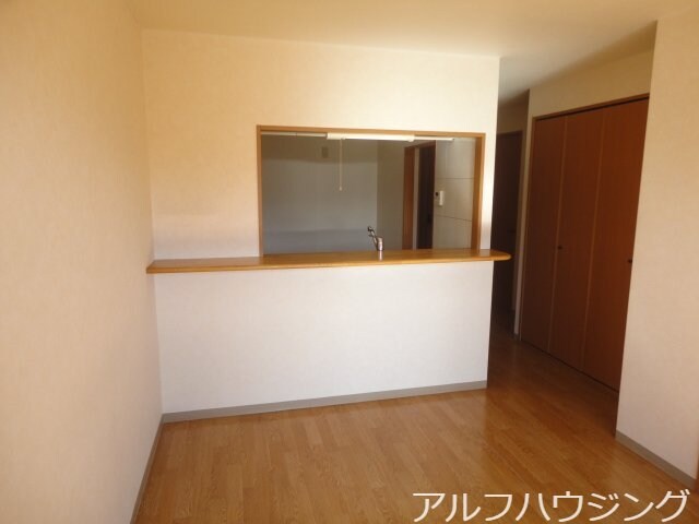 リビング ファミール