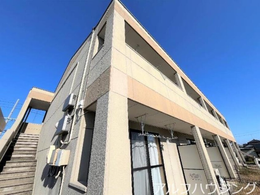 外観写真（昼） マディナット・ジュメイラ