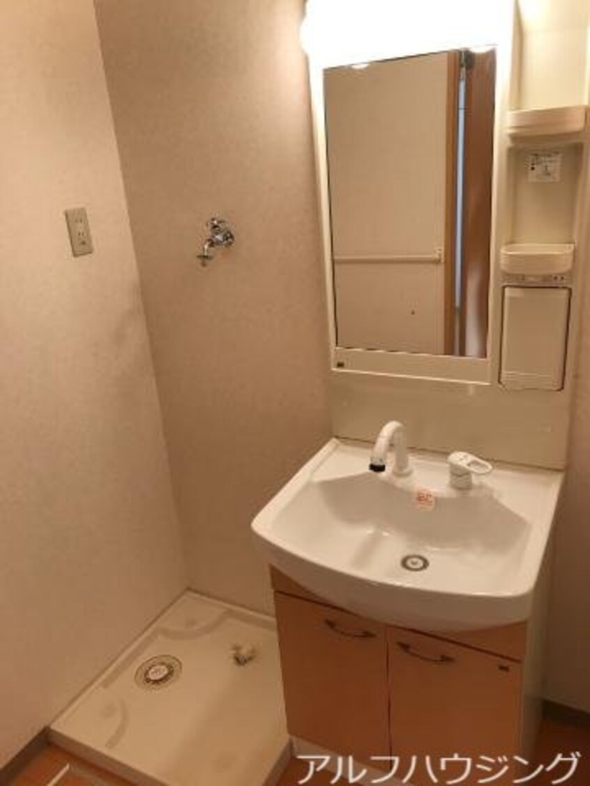 洗髪洗面化粧台 マディナット・ジュメイラ