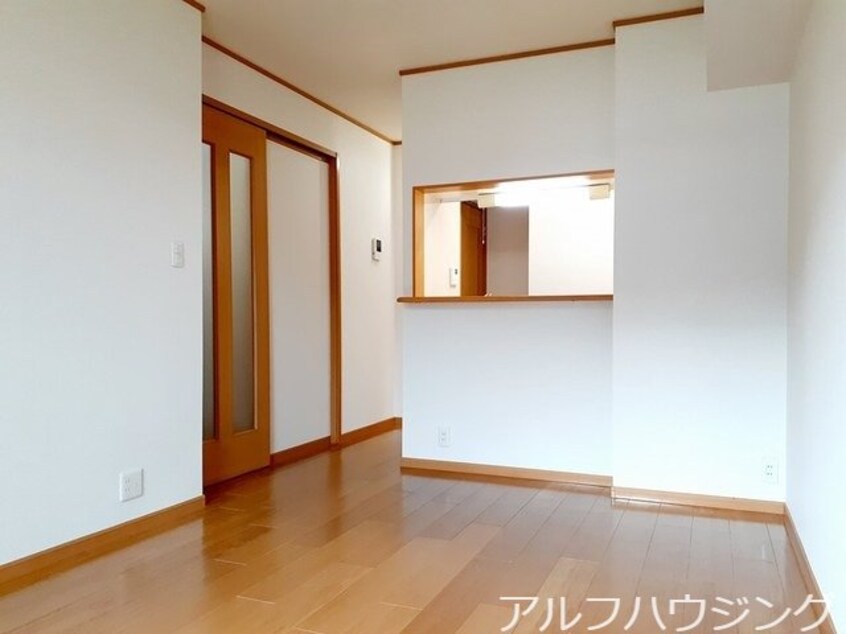  メゾン　アルカンシェルＡ