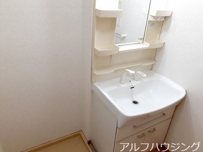  メゾン　アルカンシェルＡ