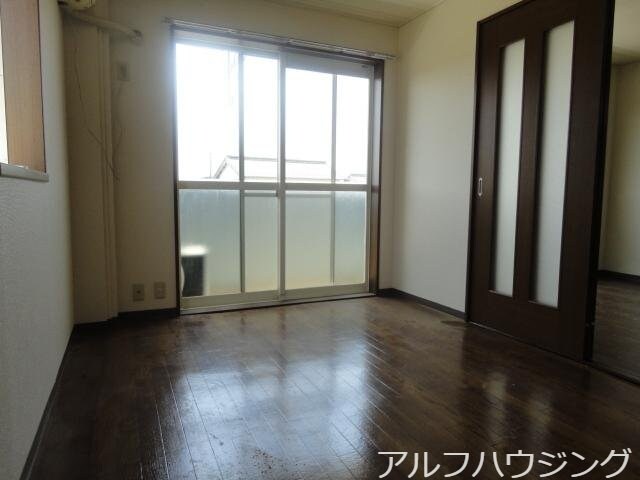 洋室 ラフィネ上恵土