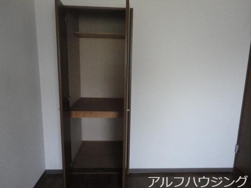 クローゼット ラフィネ上恵土