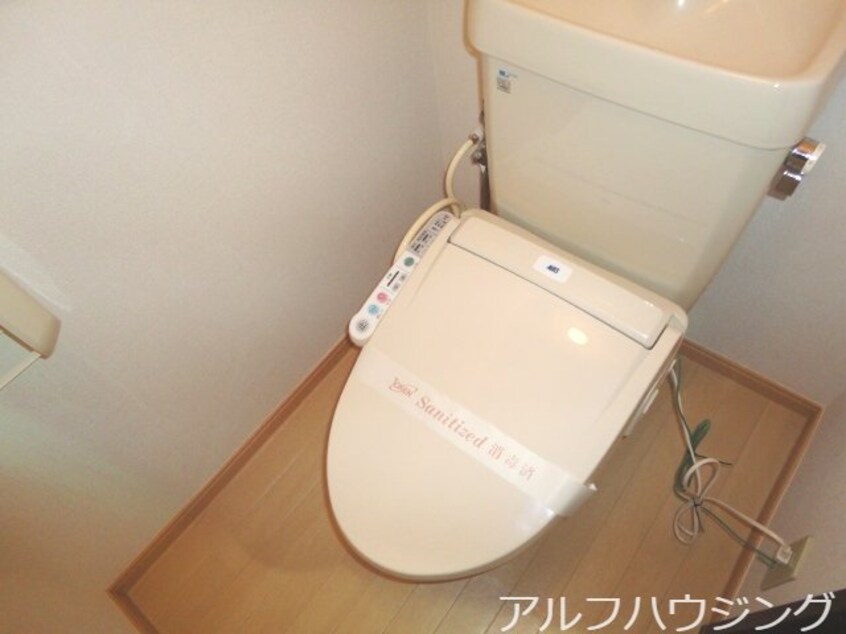 シャワー付トイレ ロイヤルリバー９８