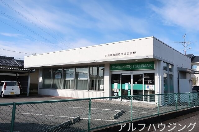 大垣共立銀行(銀行)まで950m リバーサイド・ビラＢ