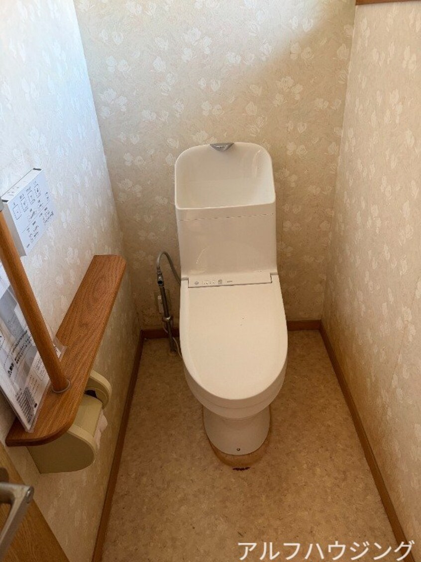 トイレ 可児市兼山貸家