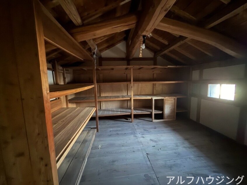 蔵 可児市兼山貸家