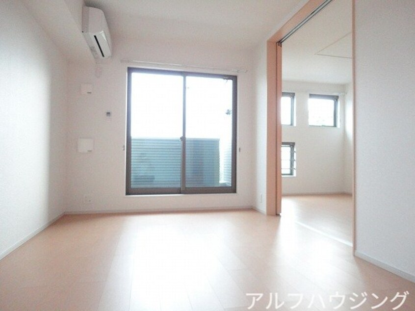  リバーサイド寿