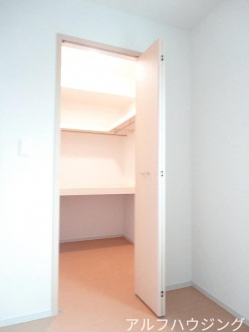  リバーサイド寿