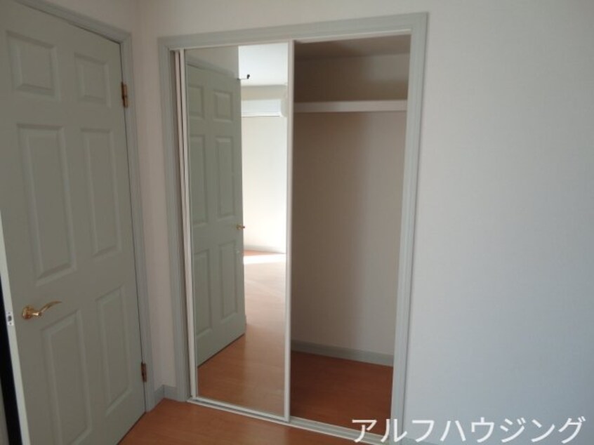 リビング収納 メゾン　オアシスA