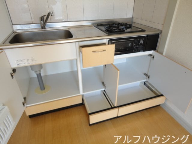 キッチン収納 メゾン　オアシスA