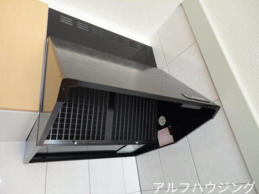 キッチン換気扇 メゾン　オアシスA