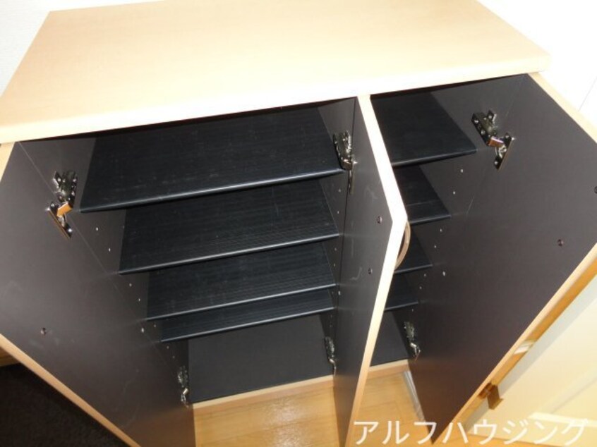 下駄箱収納 メゾン　オアシスA