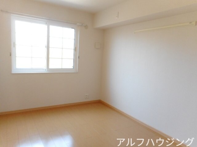  グリ－ンビュ－　ラクバル