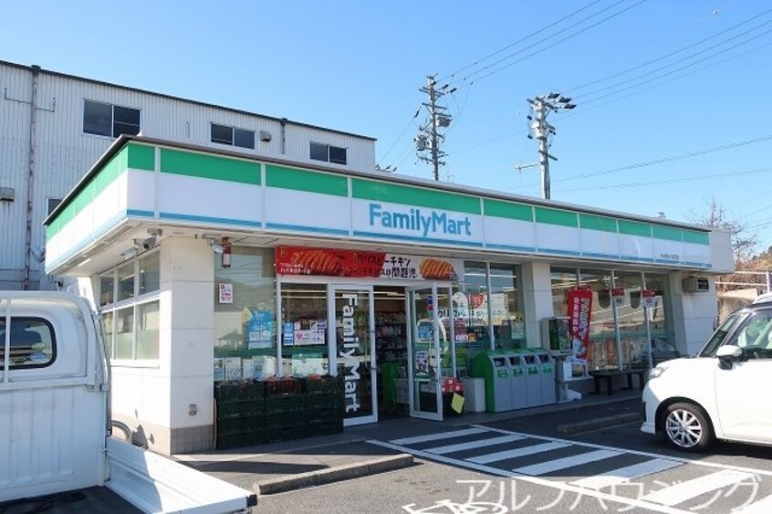 ファミリーマート(コンビニ)まで1200m フォーレ