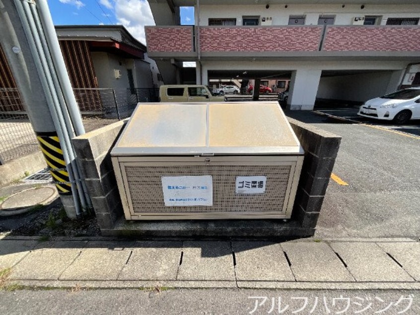 アンファミーユ西小路