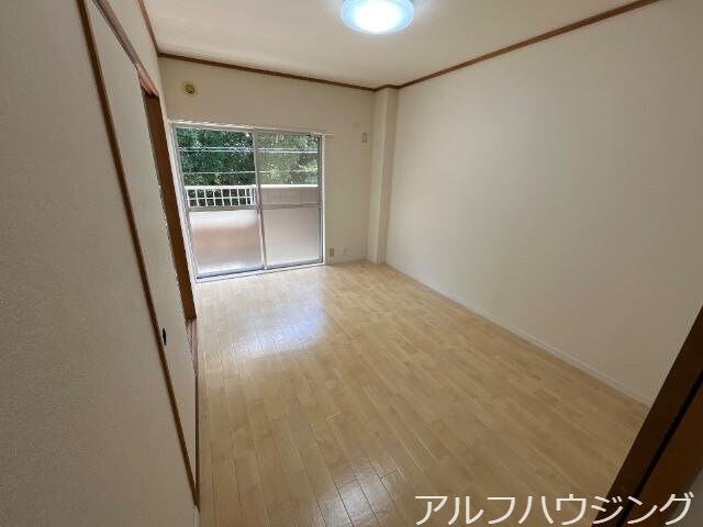 洋間 サンハイツ太平