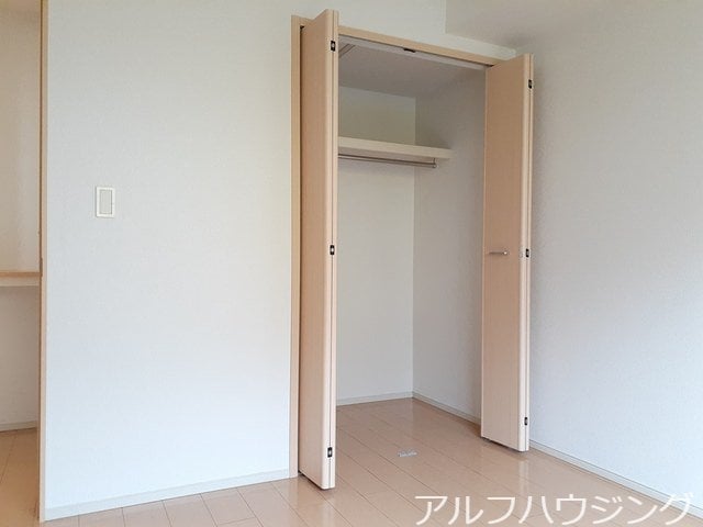  メゾン　アンソレイエ　Ｂ