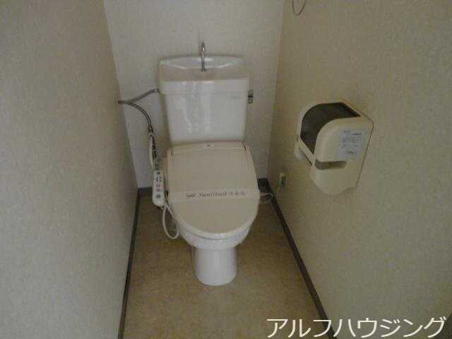 シャワー付トイレ（イメージ） インタールナハイム