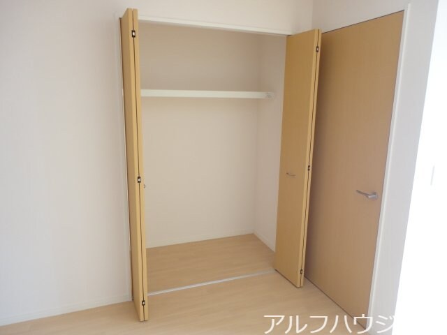 リビングクローゼット グレイシャス