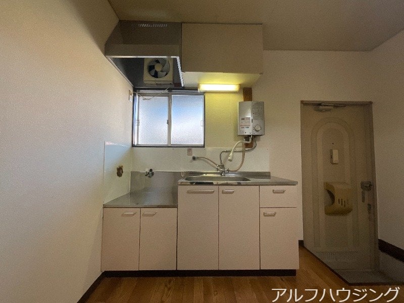  フォーブルイワイA