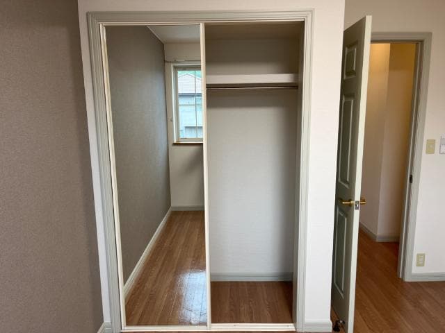 洋室クローゼット ティアラ