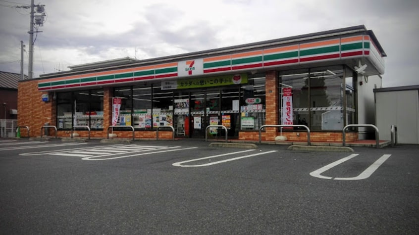 セブンイレブン 福山多治米1丁目店(コンビニ)まで899m グランドール C