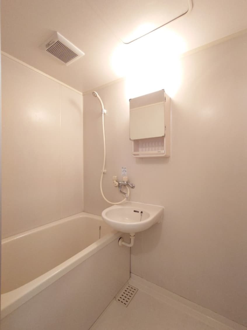  プレジール岡本　A棟