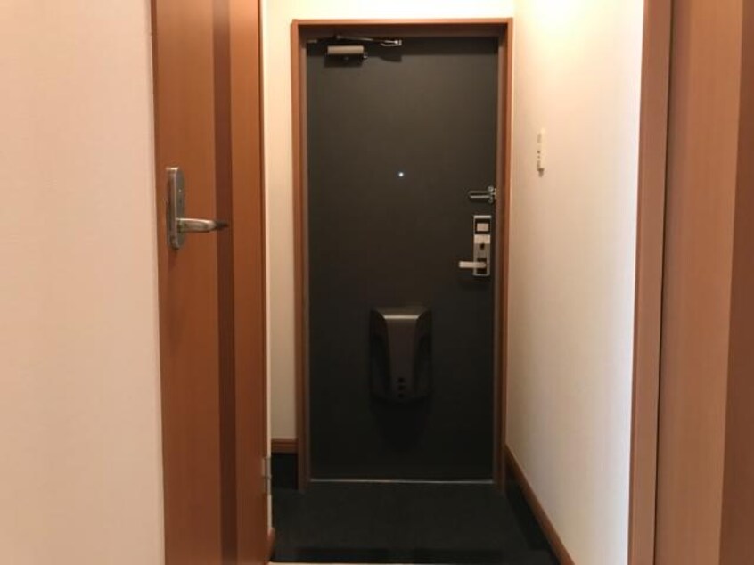 玄関 メゾンソレイユ