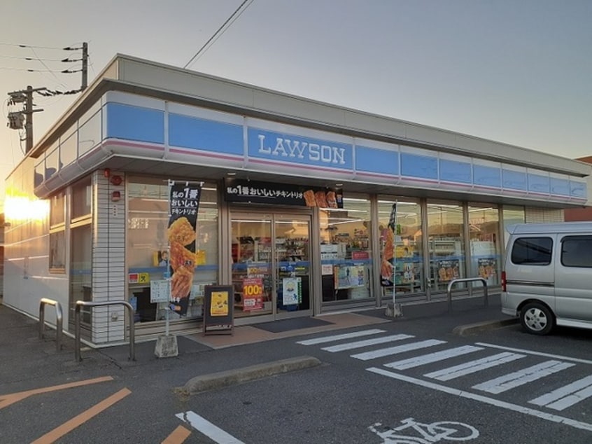 ローソン 福山下加茂店(コンビニ)まで1001m メゾンアイリス