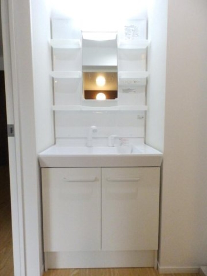  パインツリー A棟