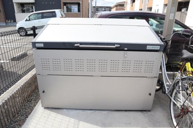  パインツリー A棟