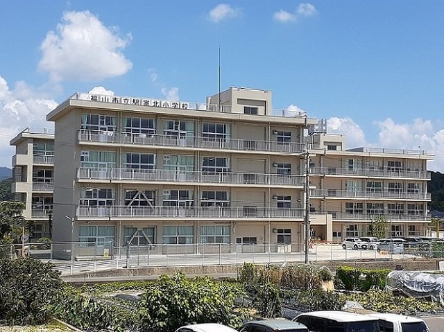 駅家北小学校まで480m ロイセレストＢ