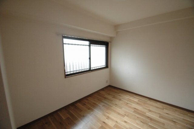  ロイヤルフラッツ福山