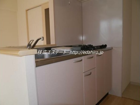  ローゼンコート禄屋