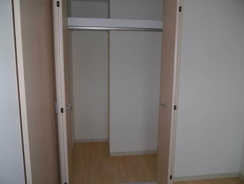  ローゼンコート禄屋